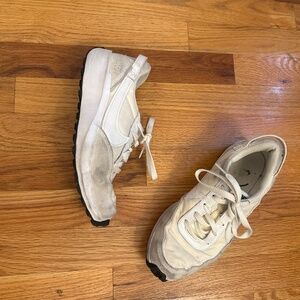 Nike Waffle One Sneakers White Cream Running Shoes Women's Size 6.5